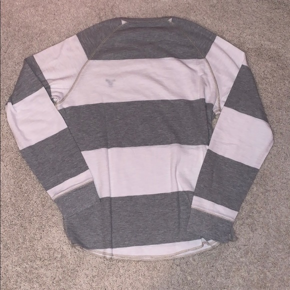 American Eagle Long Sleeve - Picture 2 of 3